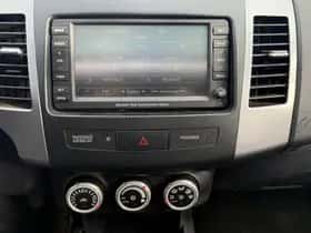Mitsubishi Outlander (2009) thumbnail 12