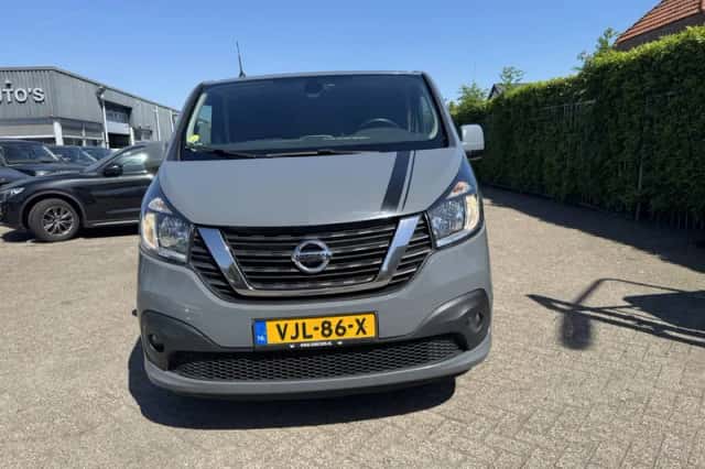 Nissan NV300 (2021) thumbnail 2