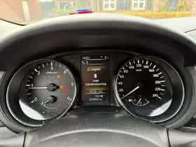 Nissan Pulsar (2015) thumbnail 11