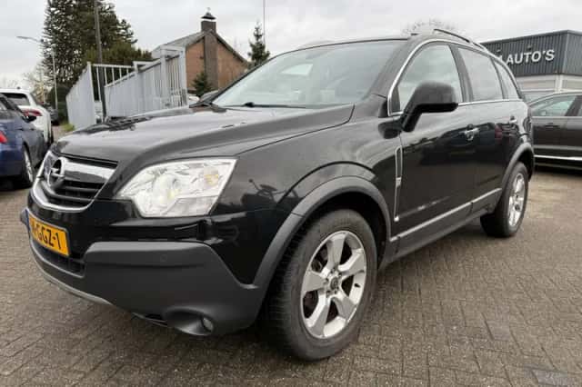 Opel Antara (2008) thumbnail 2