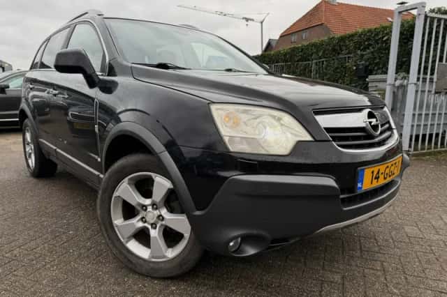 Opel Antara (2008) thumbnail 3