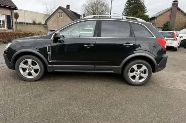 Opel Antara (2008) thumbnail 5