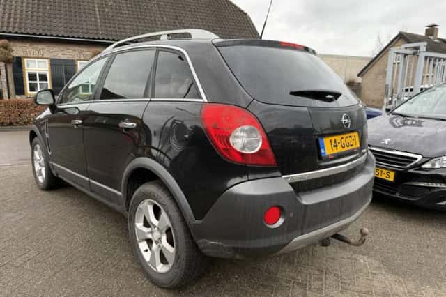 Opel Antara (2008) thumbnail 6