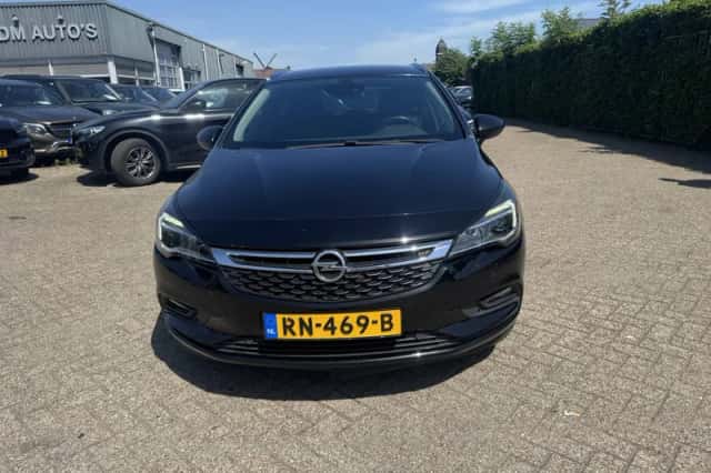 Opel Astra (2018) thumbnail 2