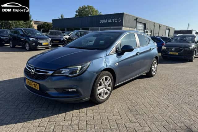 Opel Astra (2016) thumbnail 1