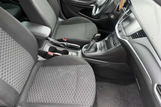 Opel Astra (2016) thumbnail 6