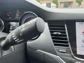 Opel Astra (2017) thumbnail 18