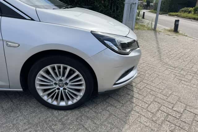 Opel Astra (2016) thumbnail 4