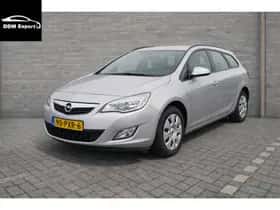 Opel Astra (2011)