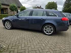 Opel Insignia (2009) thumbnail 4