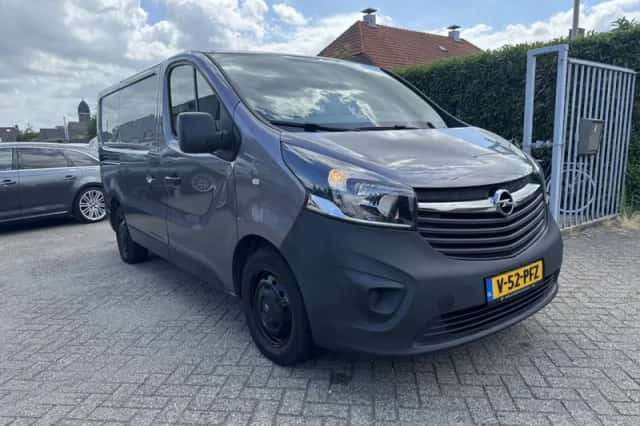 Opel Vivaro (2015) thumbnail 5