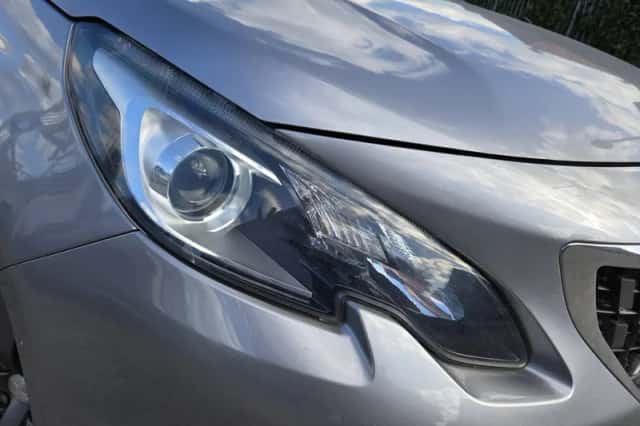 Peugeot 2008 (2019) thumbnail 2