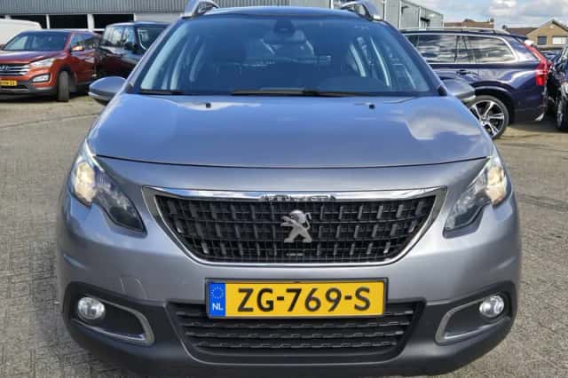 Peugeot 2008 (2019) thumbnail 3
