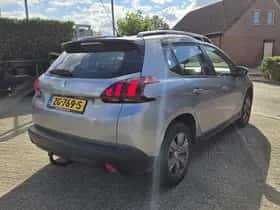 Peugeot 2008 (2019) thumbnail 8