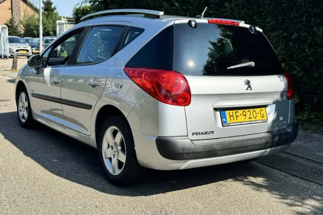 Peugeot 207 (2009) thumbnail 5