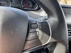 Peugeot 208 (2012) thumbnail 16