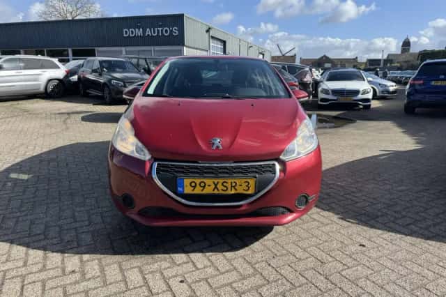 Peugeot 208 (2012) thumbnail 5