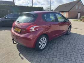 Peugeot 208 (2012) thumbnail 7