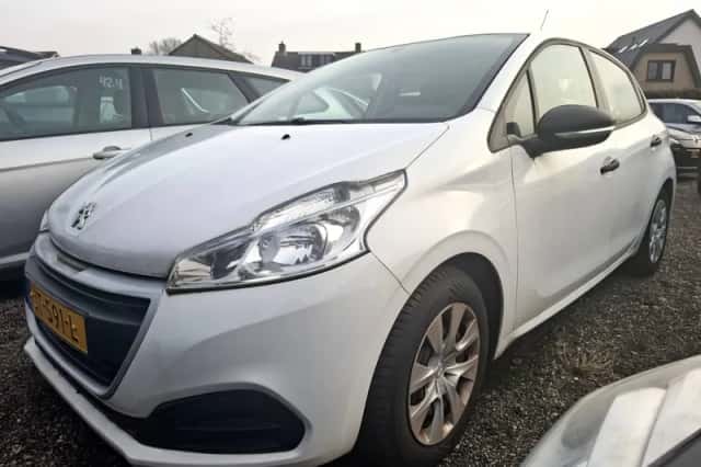 Peugeot 208 (2016) thumbnail 2