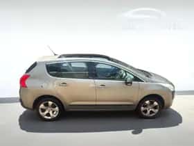 Peugeot 3008 (2010) thumbnail 2