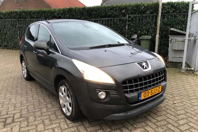 Peugeot 3008 (2010) thumbnail 4