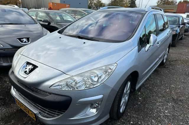 Peugeot 308 (2010) thumbnail 1