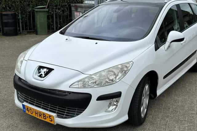 Peugeot 308 (2009) thumbnail 2