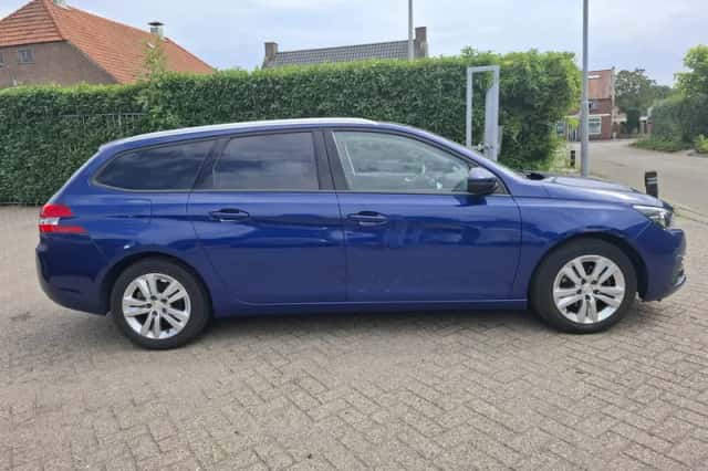 Peugeot 308 (2018) thumbnail 4