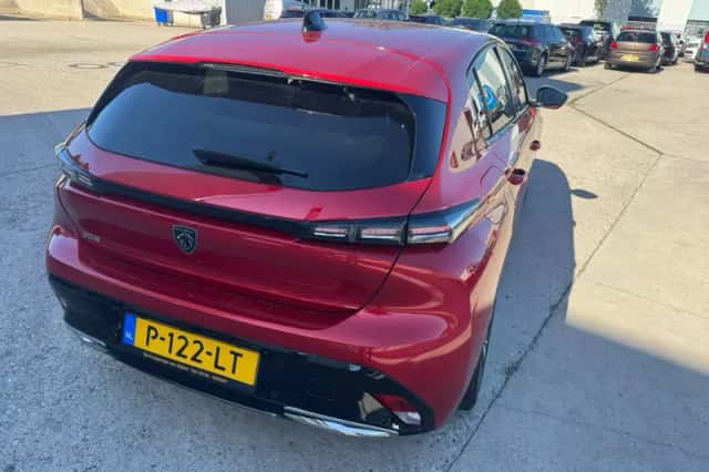 Peugeot 308 (2022) thumbnail 6