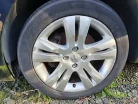 Peugeot 5008 (2010) thumbnail 9