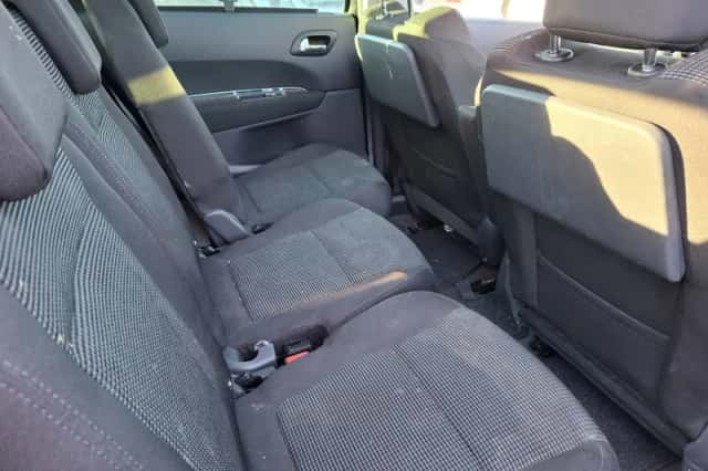 Peugeot 5008 (2010) thumbnail 6