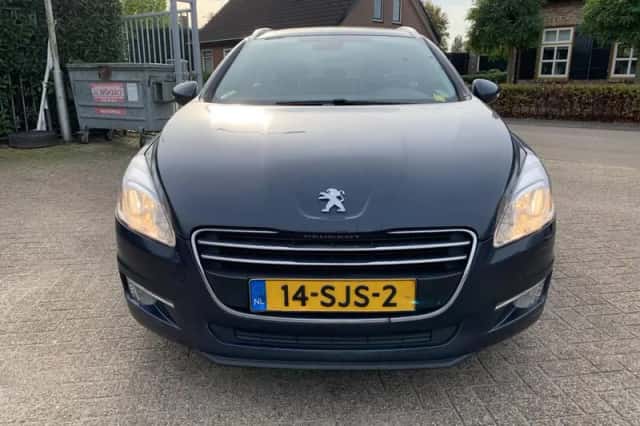Peugeot 508 (2011) thumbnail 2