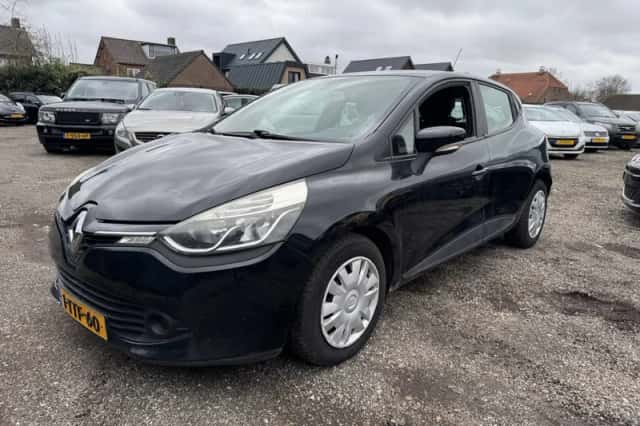Renault Clio (2014) thumbnail 2