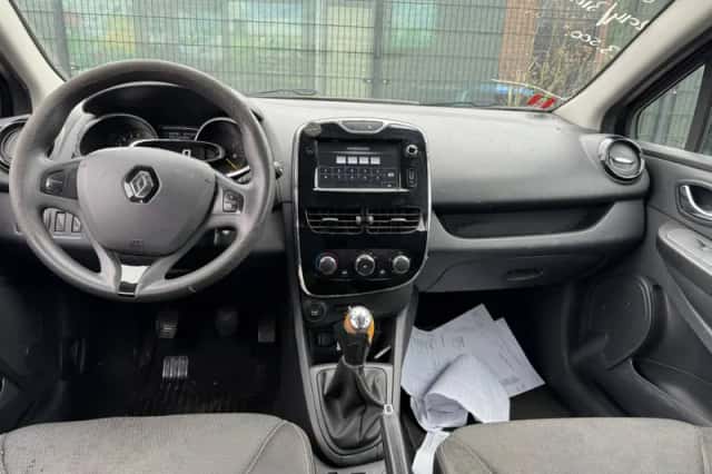 Renault Clio (2014) thumbnail 4