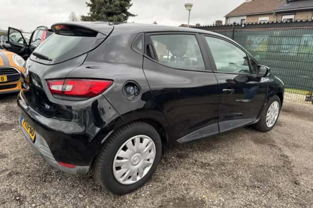 Renault Clio (2014) thumbnail 6