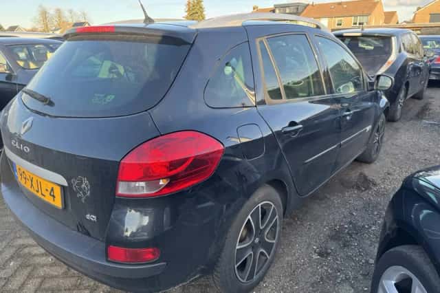 Renault Clio (2012) thumbnail 3