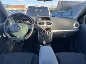 Renault Clio (2012) thumbnail 5