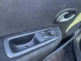 Renault Clio (2012) thumbnail 8