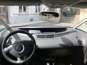 Renault Grand Espace (2011) thumbnail 4