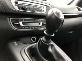 Renault Grand Scénic (2013) thumbnail 17