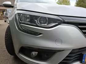 Renault Mégane (2019) thumbnail 3