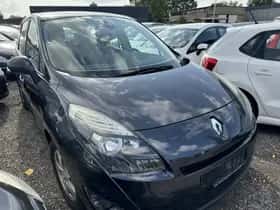 Renault Scénic (2012) thumbnail 2