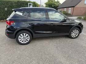 SEAT Arona (2018) thumbnail 3