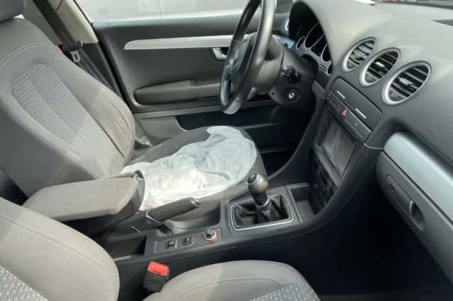 SEAT Exeo (2010) thumbnail 4