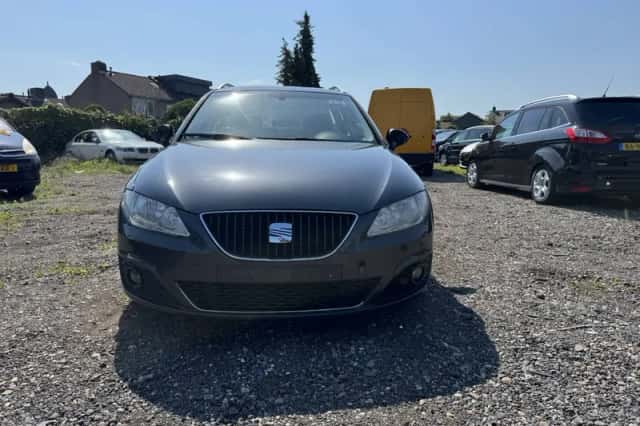 SEAT Exeo (2010) thumbnail 3