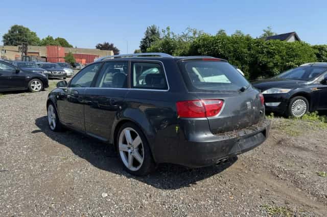 SEAT Exeo (2010) thumbnail 6