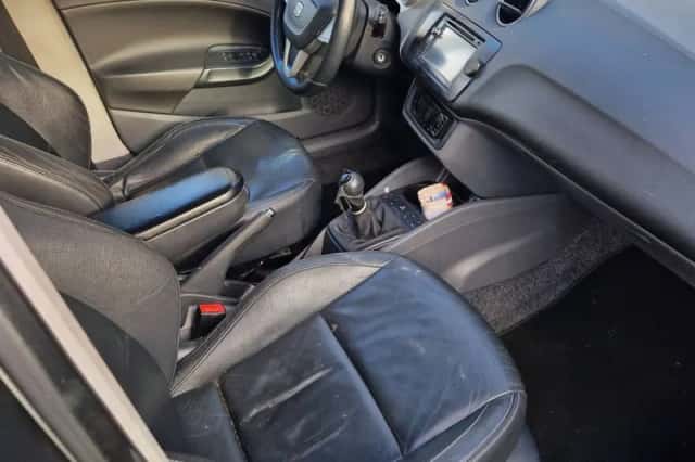 SEAT Ibiza (2011) thumbnail 3