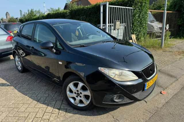 SEAT Ibiza (2012) thumbnail 2