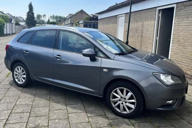 SEAT Ibiza (2012) thumbnail 3