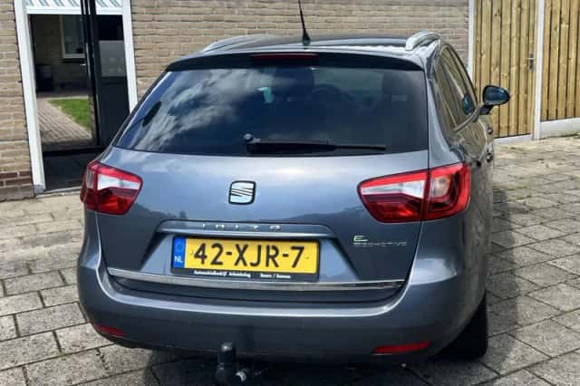 SEAT Ibiza (2012) thumbnail 4